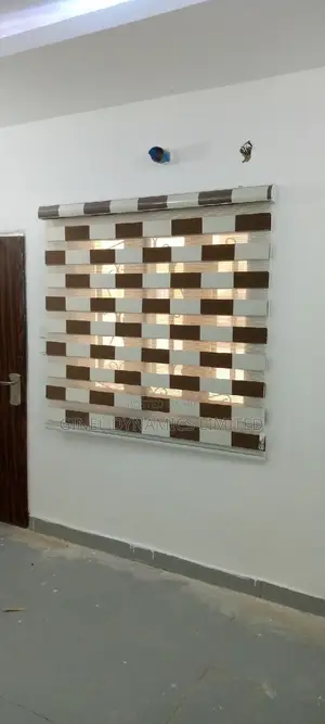 High Quality Window Blind(Free Delivery)