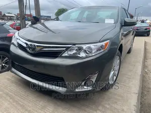 Toyota Camry XLE 4dr Sedan w/Prod. End 11/13 (3.5L 6cyl 6A) 2014 Ivory