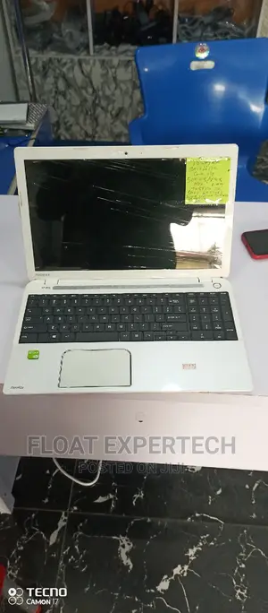 Laptop Toshiba Satellite Pro L500 8GB Intel Core I7 HDD+SSD 500GB