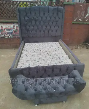 Quality 4.5by6 Upholstery Padded Bed Frame With One Footrest