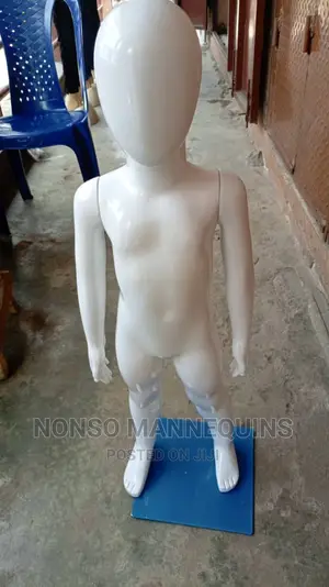 Age 1 To 3 Years Unisex Glossy White Faceless Dummy