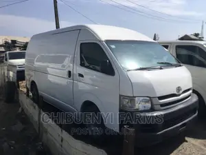 Toyota HiAce 2011 White