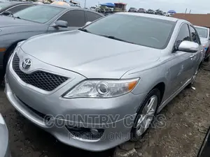 Toyota Camry 2011 Silver