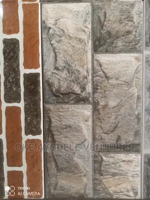 25873 Crack Wall Tiles