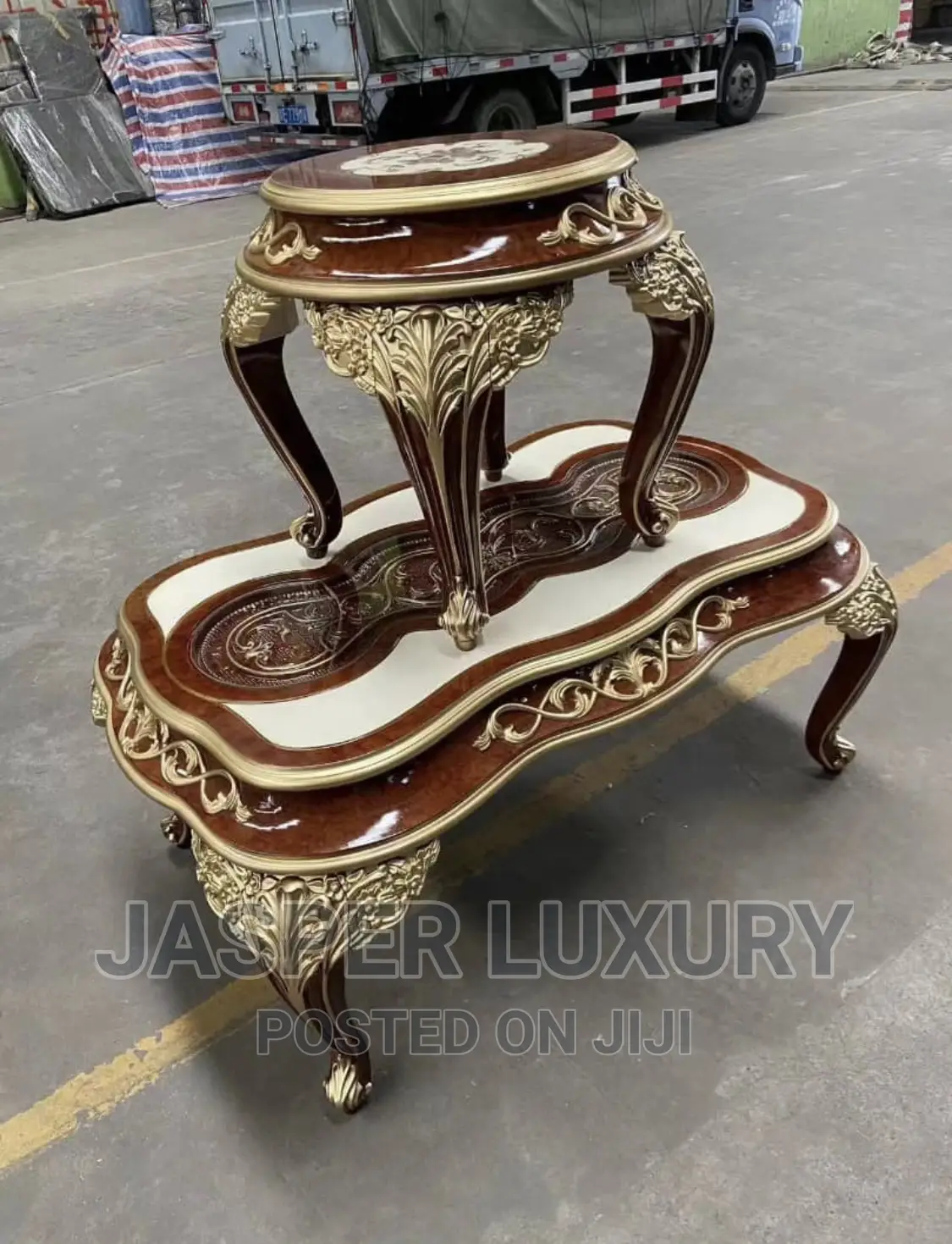 Royal Center Table