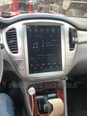 Highlander Tesla Screen Android