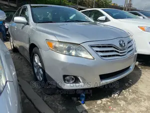 Toyota Camry LE 4dr Sedan (2.5L 4cyl 6AM) 2010 Silver