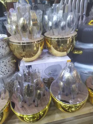 Egg Shape Gold Spoon Design