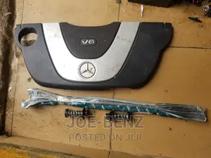 Glk350/C300/GLK/E350 Engine Top Cover