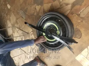 GLC300 Windscreen Crome and Spare Tire