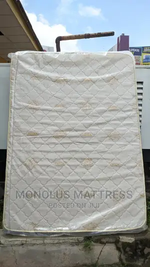 4 1⁄2 By 6 By 8 Inches Mouka Foam Semi-orthopaedic Mattress