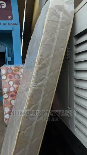 4 1⁄2 By 6 By 8 Inches Mouka Foam Semi-orthopaedic Mattress