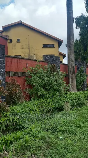 10bdrm Mansion in Adeniyi Jones Ikeja for rent