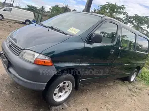 Toyota HiAce 2003 Grey