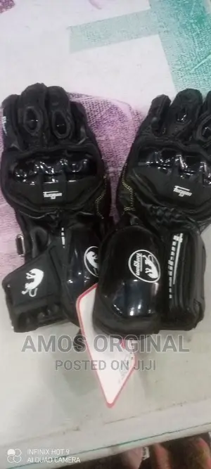 Leather Hand Gloves for Bikers
