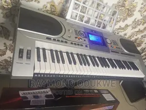 Yamaha PSR Touch Response Split and Transpose Keyboard Piano