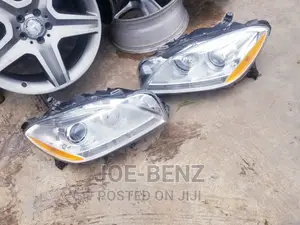 Ml350 2013 Set of Headlights