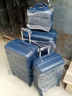 Set of 4 N Blue Unbreakable Elastic Rubber Traveling Luggage Boxes