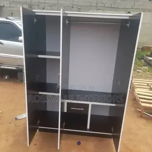 Classy 4ft by 6ft Wardrobe for Adults