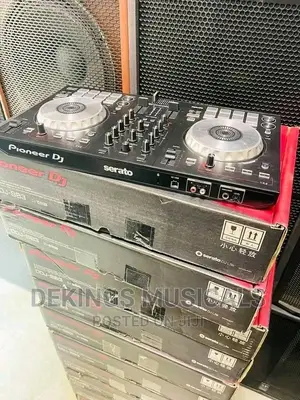 DDJ-SB3 2-Channel DJ Controller for Serato DJ Lite
