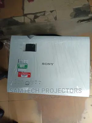 Clean Uk Used Portable (Sony) Projector With Hdmi, Vga, Usb