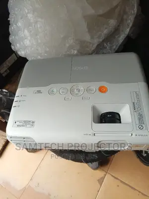 Outdoor Projector (EPSON)UK USED in Ikeja and Outside Lagos