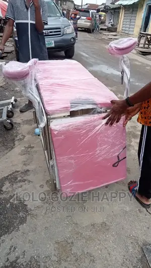 Okay Hospitals Equipments and Bags