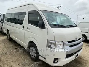 Toyota HiAce 2018 White