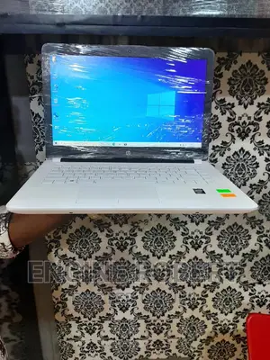 Laptop HP Pavilion 14 4GB Intel Core i3 HDD 500GB