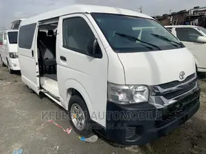 Toyota HiAce 2012 White