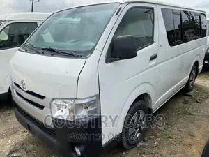 Toyota HiAce 2011 White