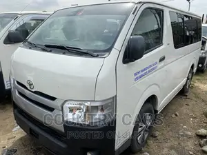 Toyota HiAce 2009 White