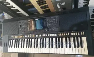 Uk Used Yamaha PSR-S750 Keyboard