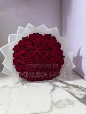 50 Faux Roses Bouquet