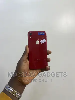Apple iPhone XR 64 GB Red