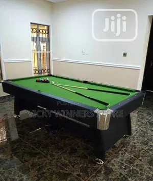 British Pool Table With Complete Set Of Accessories - 7ft