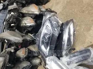 Gla 250 2019 Set of Headlights