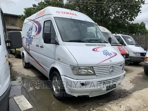 Mercedes-Benz Sprinter 2005 White
