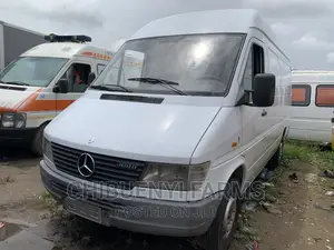 Mercedes-Benz Sprinter 2005 White