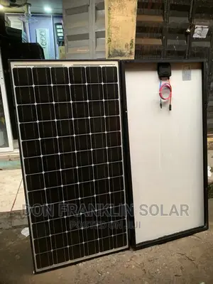 300watts Mono Canadian Solar Panel Black Frame