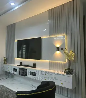 High Quality TV Console/Cabinet