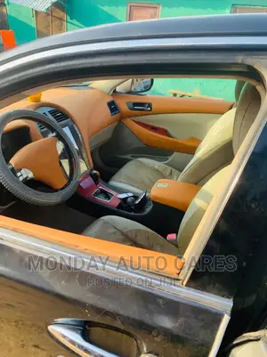 Toyota Lexus Es350 Dashboard and Doormat Pimping