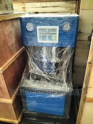2 Cavity Pet Blowing Machine
