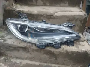 Headlamp Chrysler 200c 2008