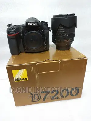 Nikon D7200 Camera With 18-105mm Zoom Lens