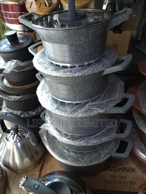 5 Sets of Die Cast Cookware