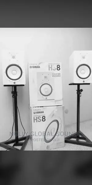 YAMAHA HS8 Studio Monitor Pair (White)And Pair Monitor Stand