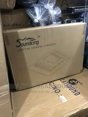 Soundking Digital Mixer: With 16 Inputs and 8 Outputs DM20