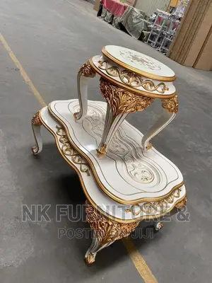 Luxury Royal Center Table With Sides Stool