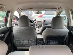 Toyota Matrix Hatchback FWD (1.8L 4cyl 5M) 2010 Blue
